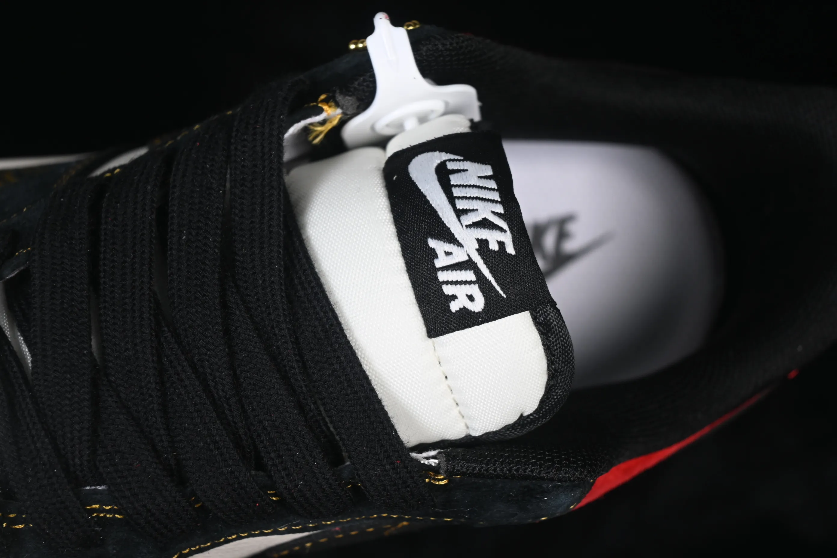 All categories Nk Air Force 1 Air Force series Nk Air Force 1 Low Air Force low-top Nike Air Force 1'07 Low Black, white and red contrast Air Force 1 low-top casual sneakers HT5088-618